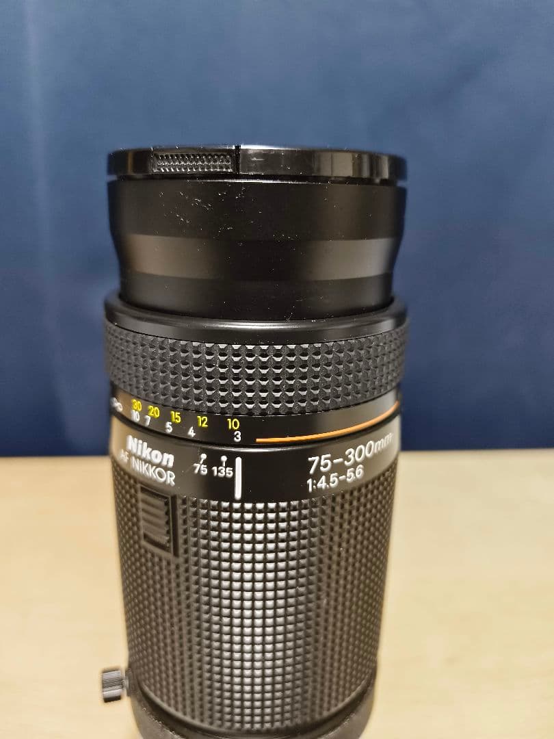 ニコン D7000 レンズキット 18-105mm 75-300mm