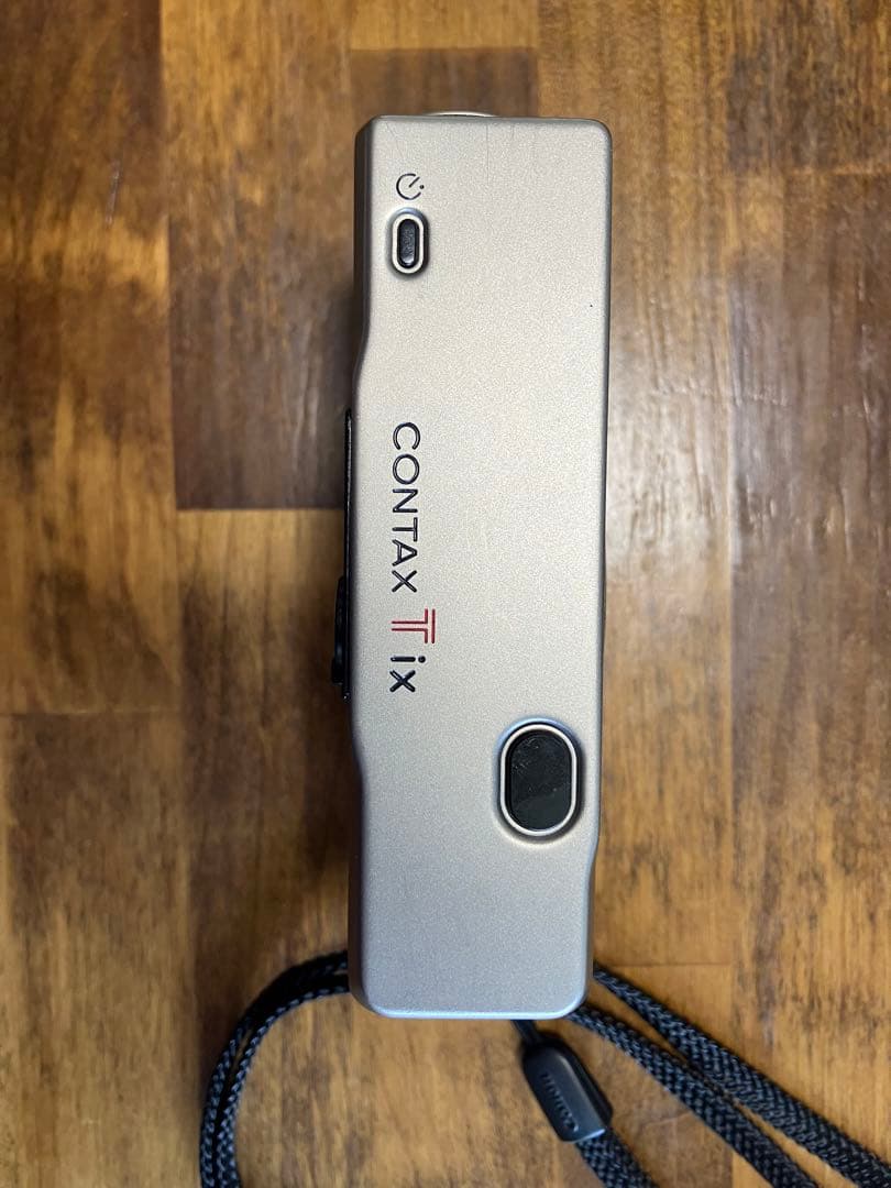 CONTAX TIX フィルムカメラ　中古　コムサデモードのケース
