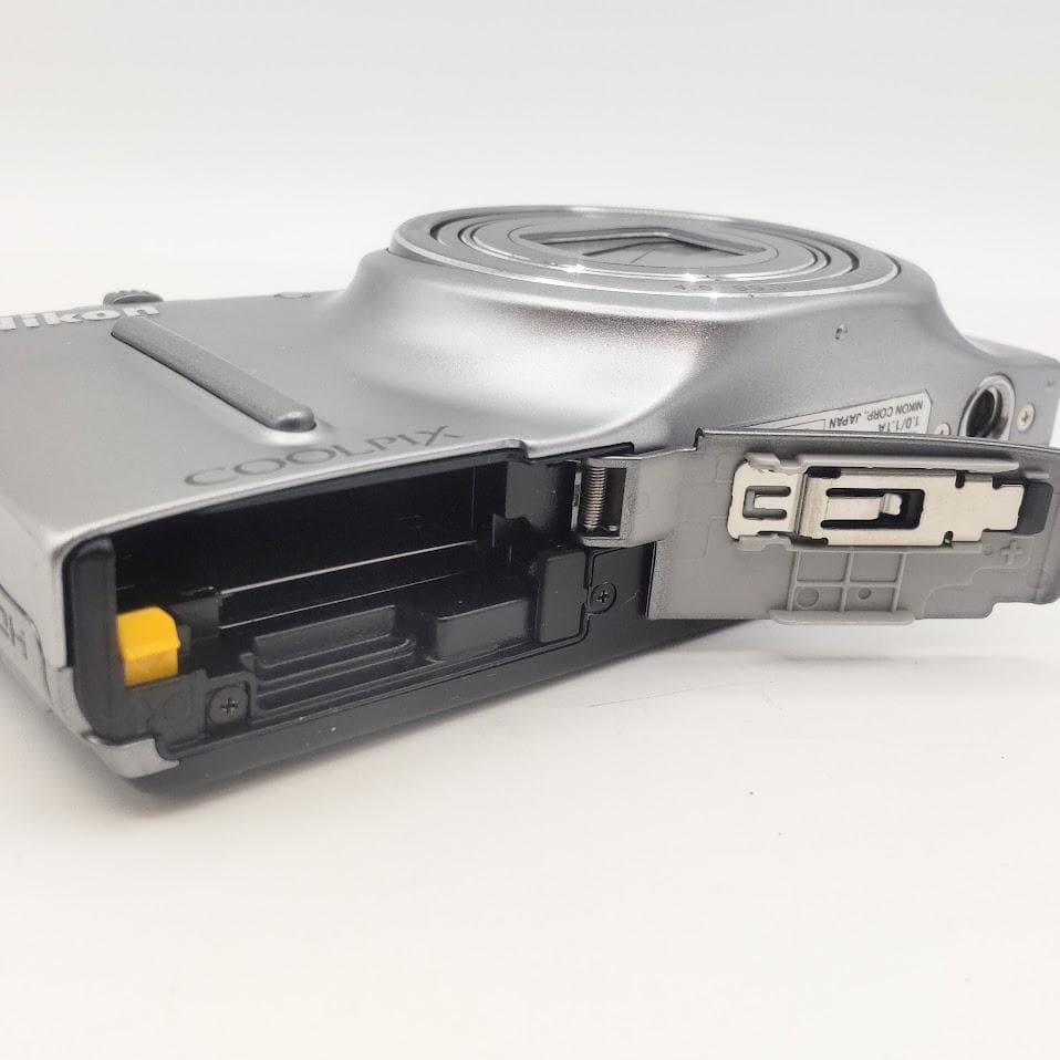 ★箱付★ Nikon COOLPIX S9500 シルバー コンデジ カメラ