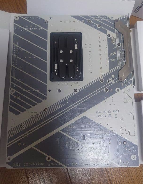 ASRock X870 PRO RS WiFi マザーボード