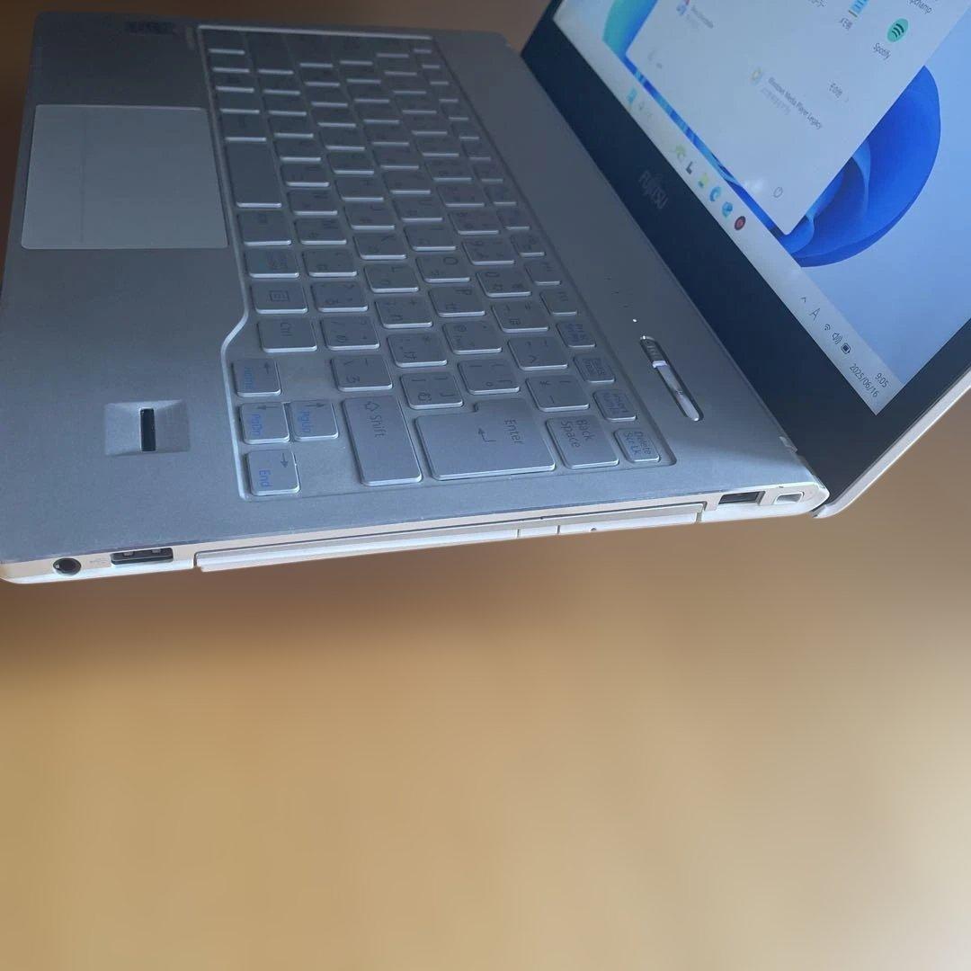 値下げ！WordやExcelも搭載！快適！メモリ8GB、SSD256GB 高性能