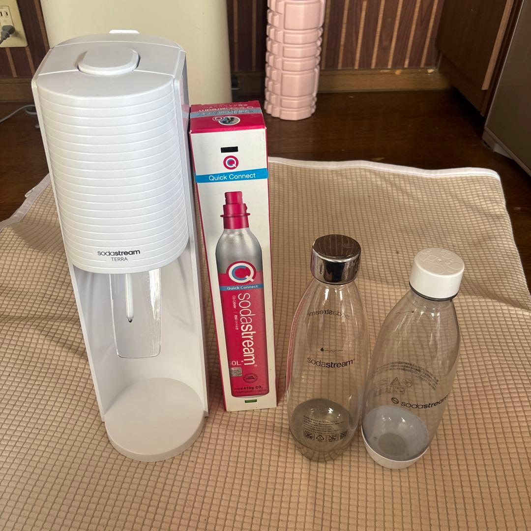 値下げ　sodastream Terra 60L ガス一本新品　炭酸ボトル2本