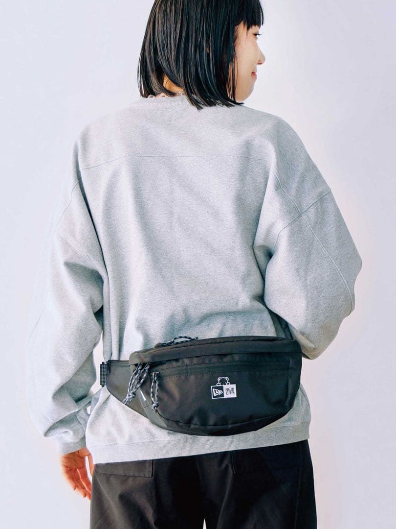 familiar newera ボディバッグ Black