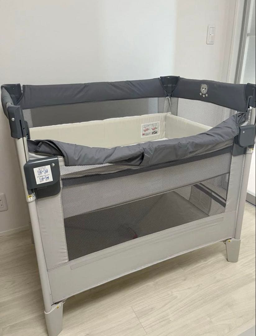 ココネルエアーAB グレーベア　アップリカ　ベビーベッド