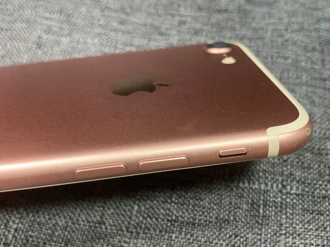 iPhone7 正常動作品 SIMフリー 残債無し ロック解除済み 送料込み！