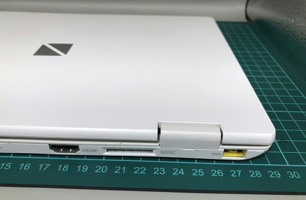 超軽量小型モバイルNEC LAVIE Direct PC Win11/256GB