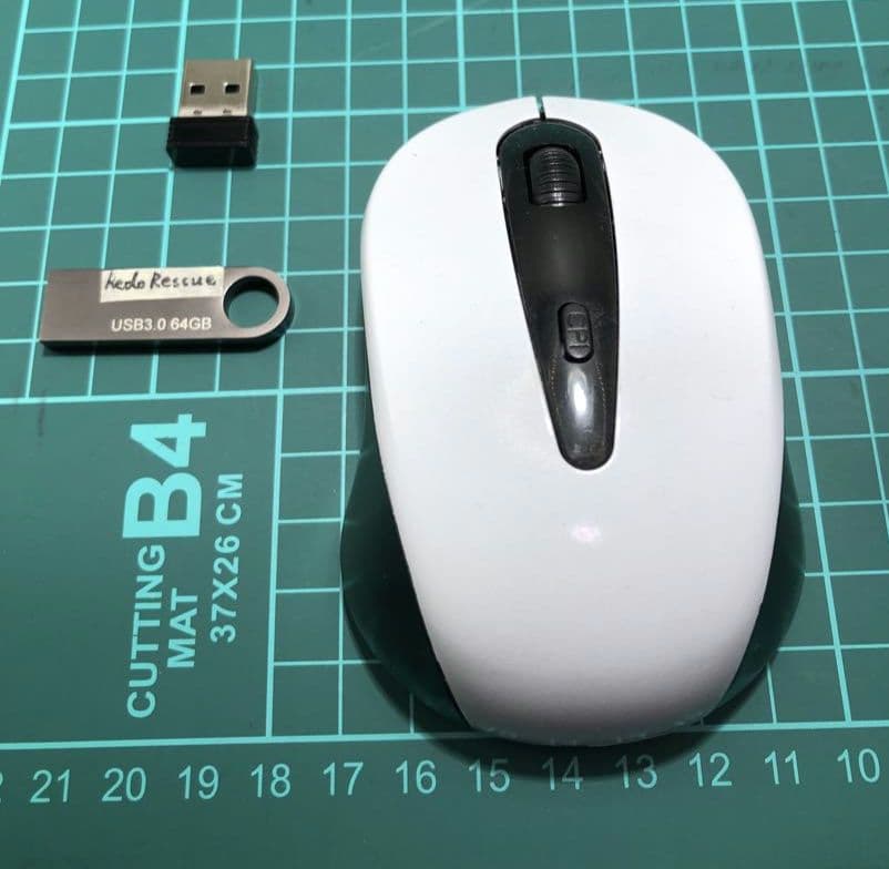 超軽量小型モバイルNEC LAVIE Direct PC Win11/256GB