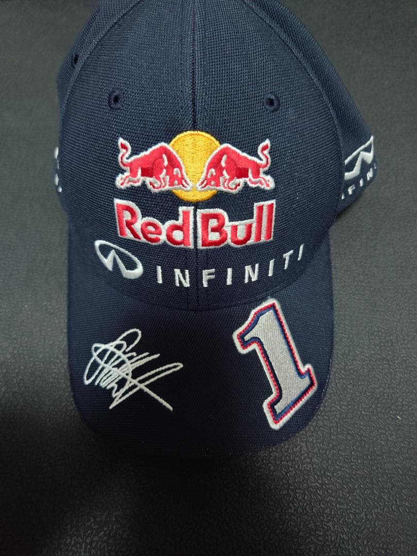 セバスチャン・ベッテル　キャップ