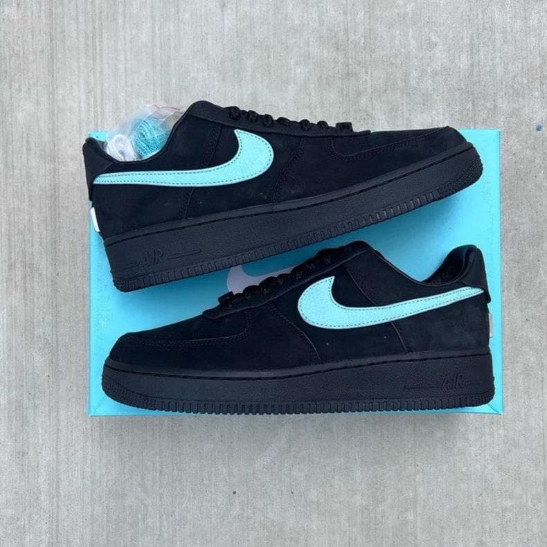 Tiffany & Co. × Nike Air Force 1 Low