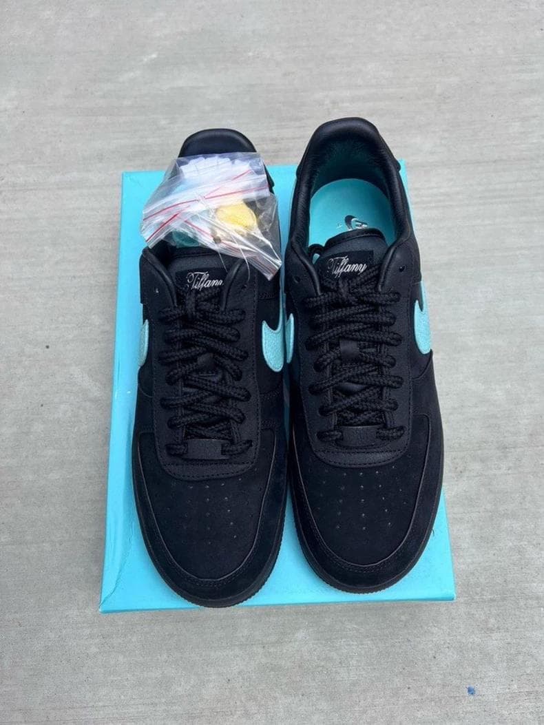 Tiffany & Co. × Nike Air Force 1 Low