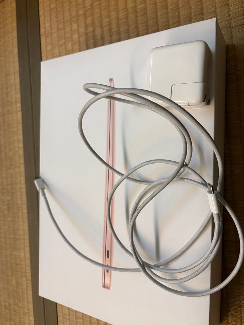 MacBook Air M1チップ搭載　13インチ