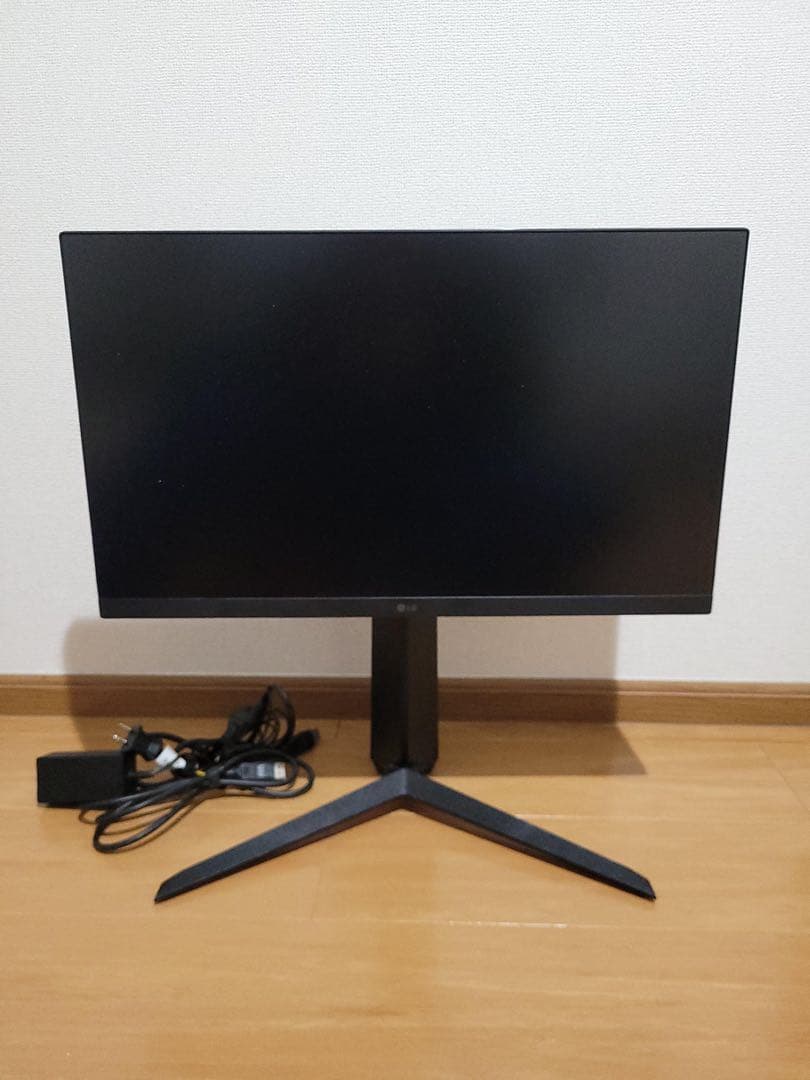 LG UltraGear 24インチ ゲーミングモニター 三脚型