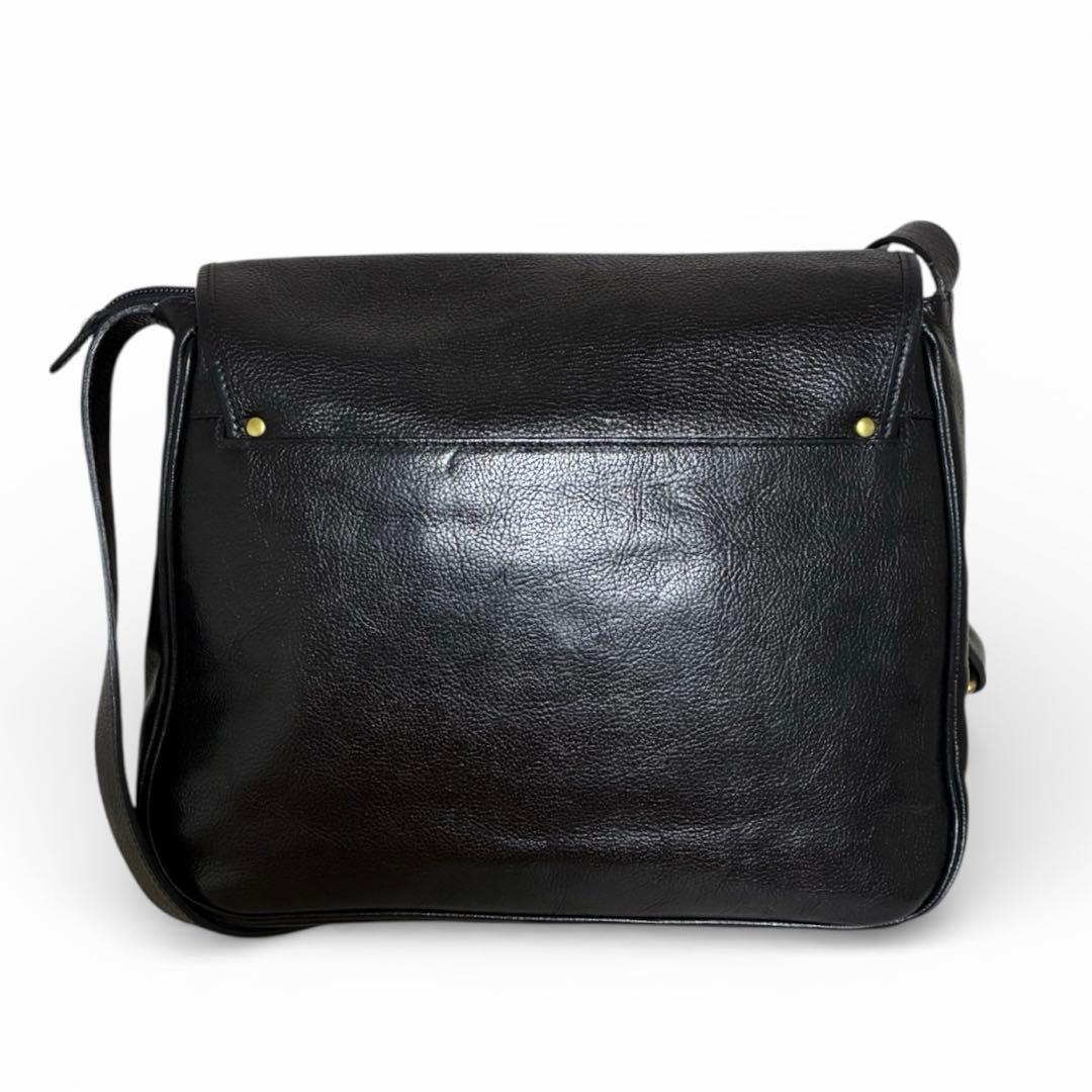 【でぐ様】　　イルビゾンテ 牛革ショルダーバッグ かぶせメッセンジャーバッグ