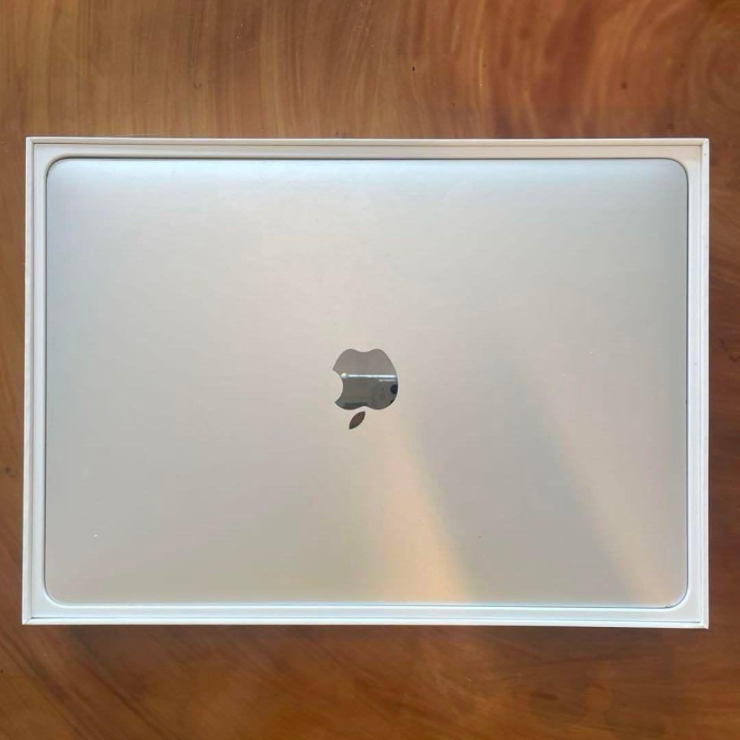 Apple MacBook Pro 13インチ2017 本体　箱充電器付き