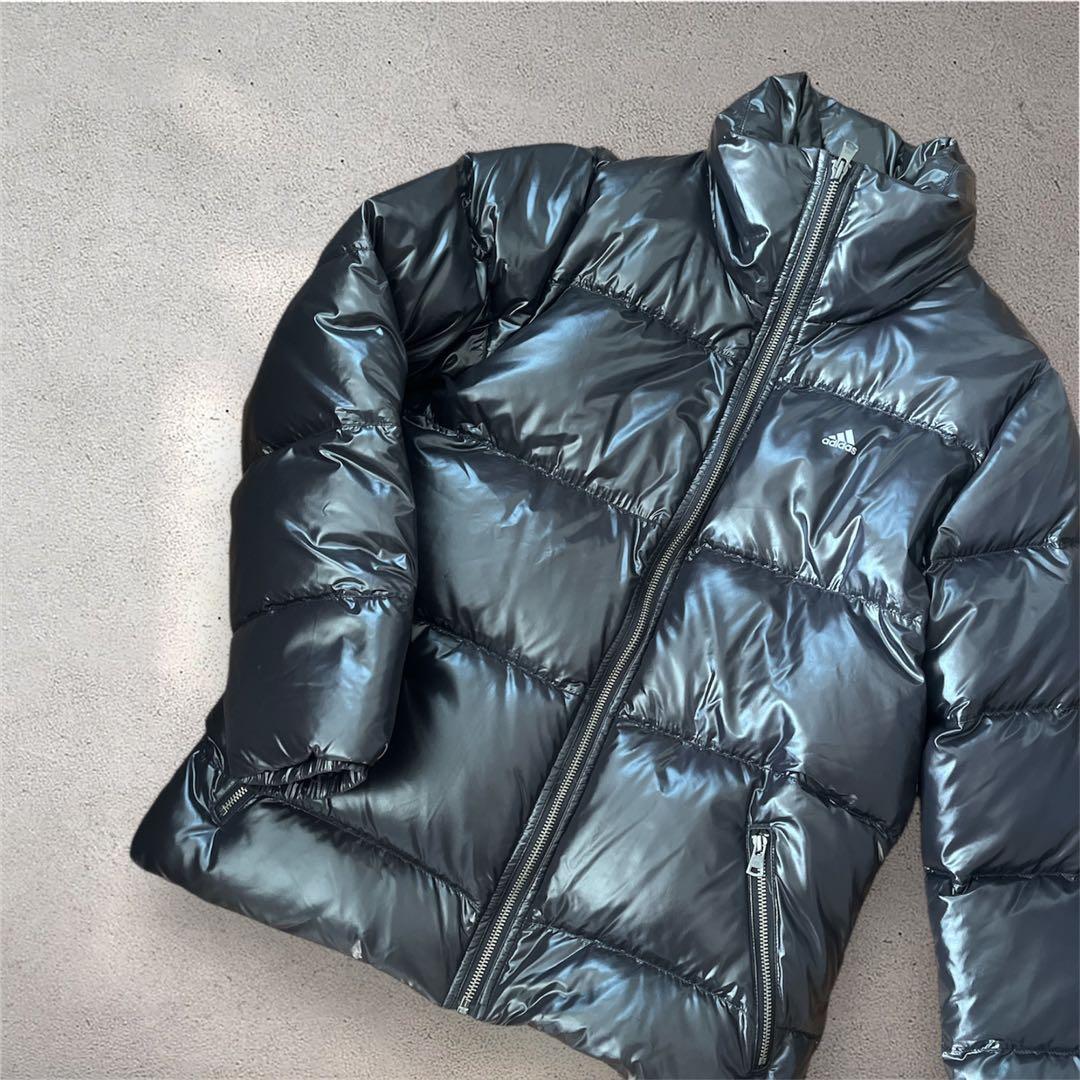 adidas 黒 ダウンジャケット