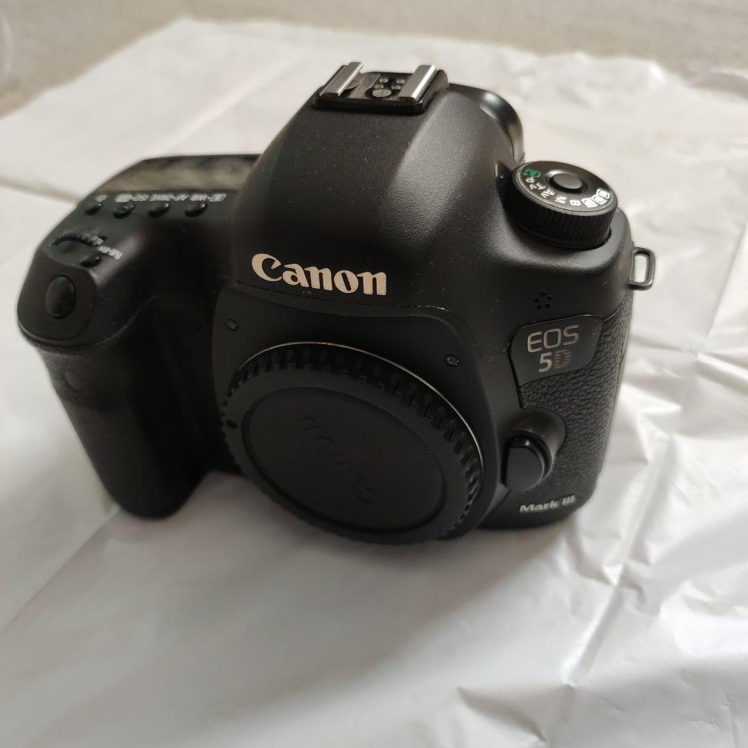 Canon EOS 5D Mark Ⅲ 一眼レフ ショット数41047