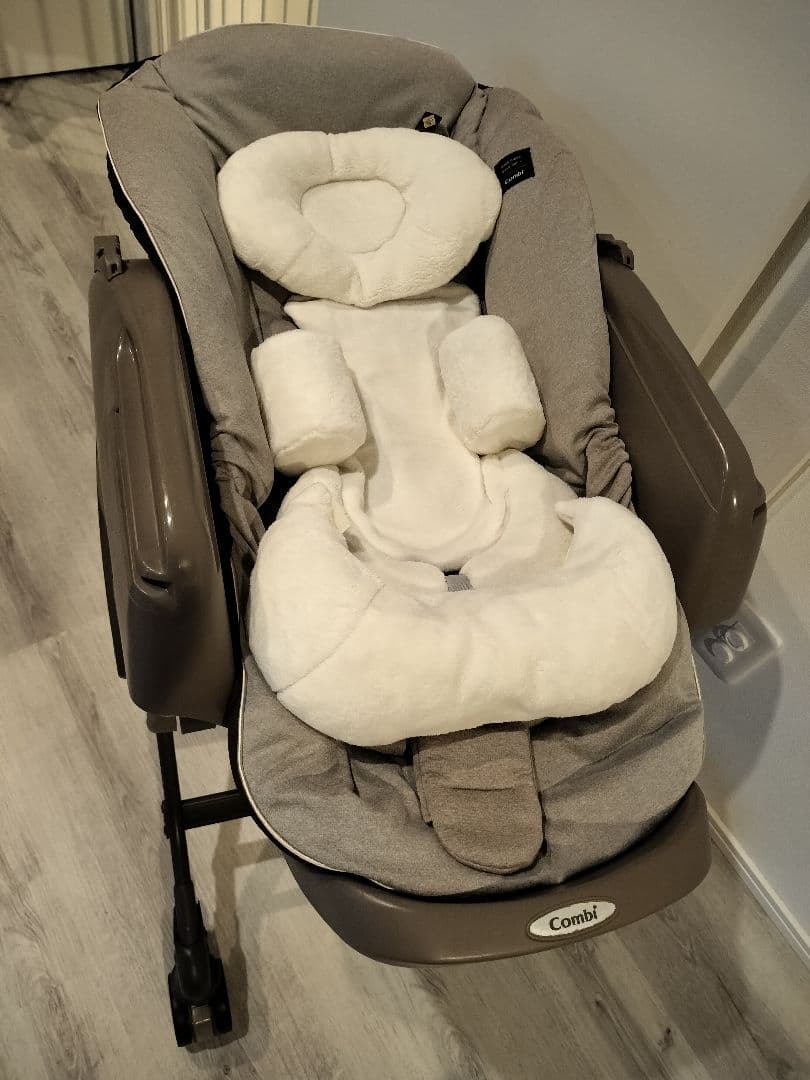 鹿児島発 コンビ ネムリラ AUTOSWING BEDI おやすみドーム付