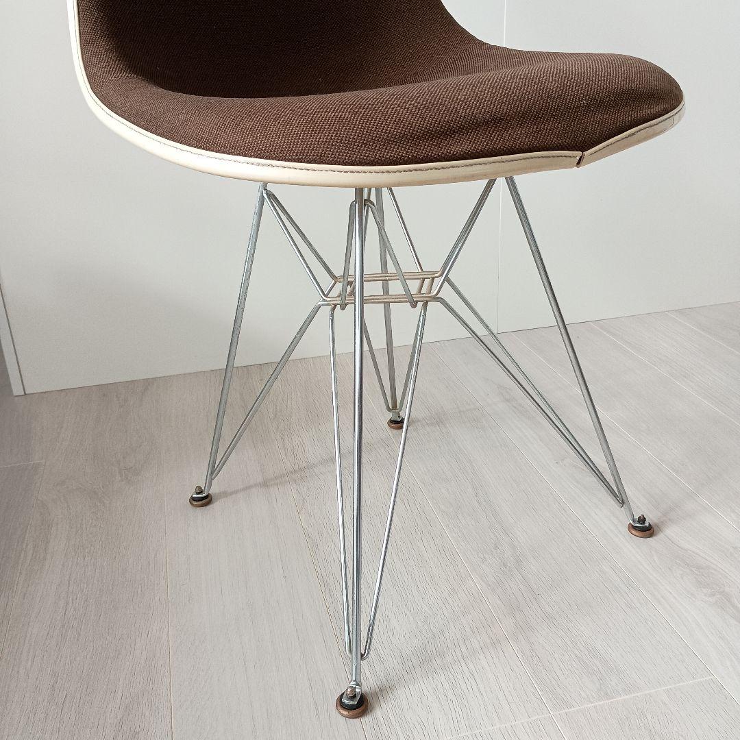 ハーマンミラー　イームズ椅子