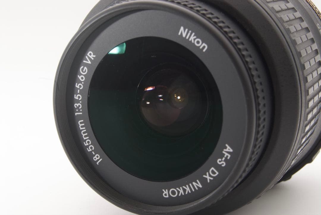 Nikon D5200 レンズキット　スマホ転送　手ぶれ補正　回転モニター