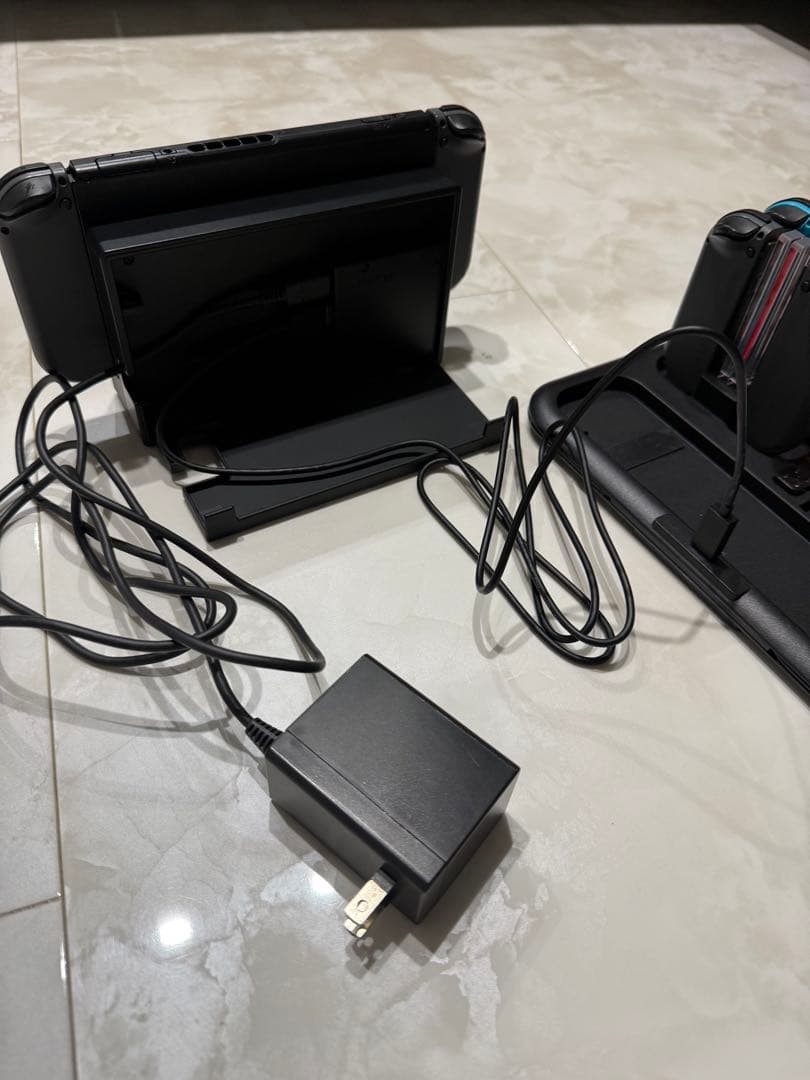 Nintendo Switch 本体 + ジョイコン+プロコントローラー+付属品