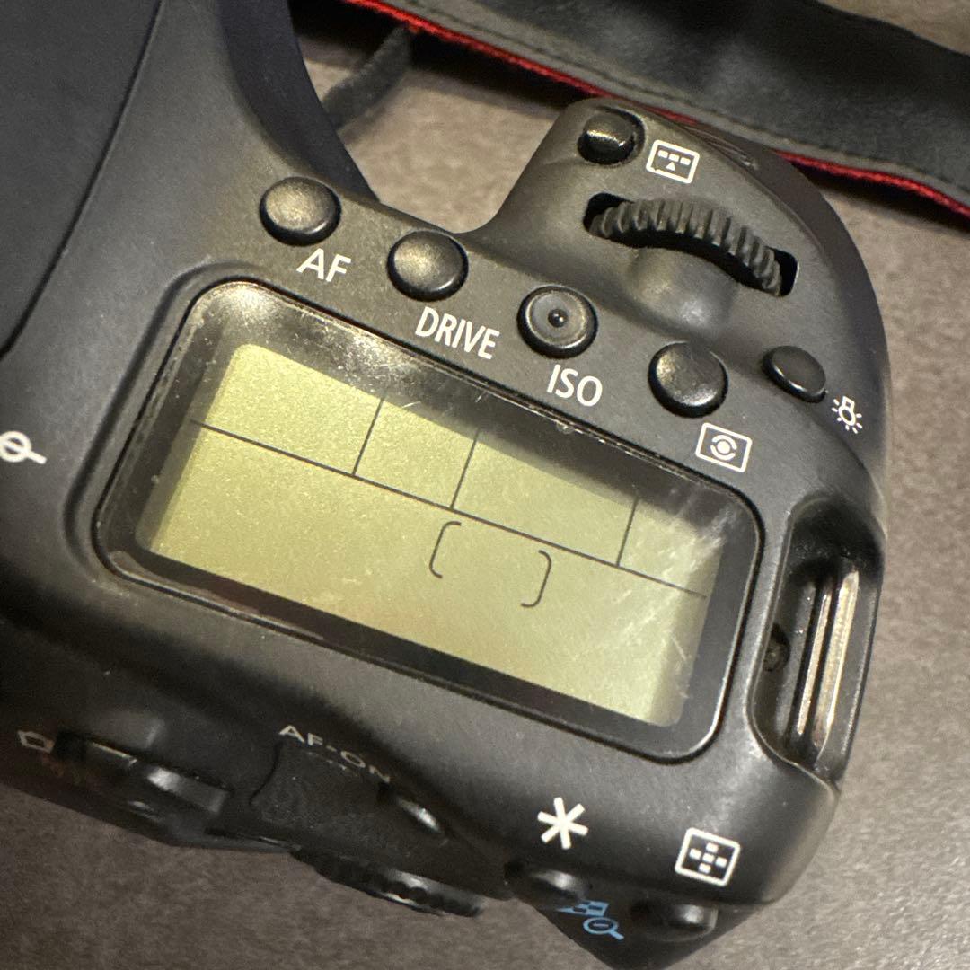 Canon EOS 80D 本体と付属品