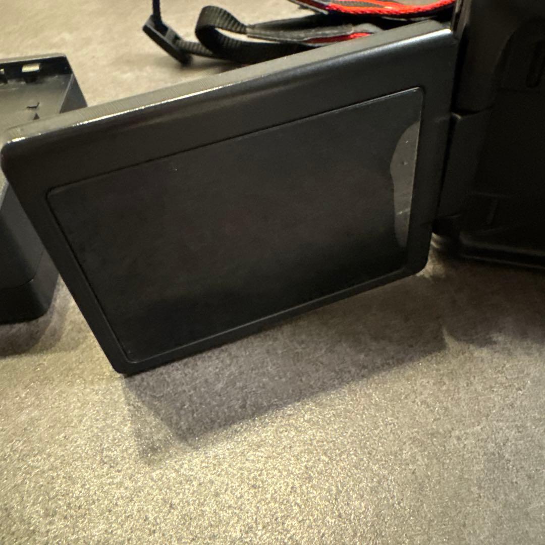 Canon EOS 80D 本体と付属品