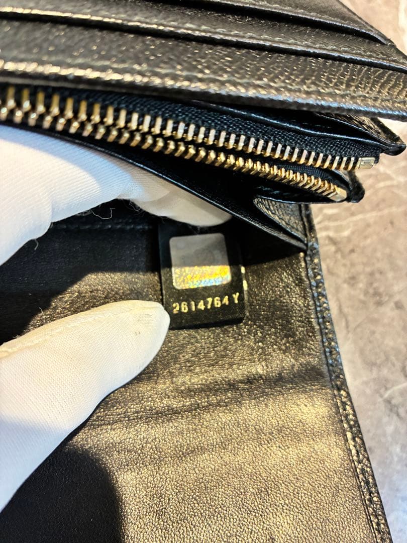 BVLGARI 長財布　本体　黒色　留め具　金色