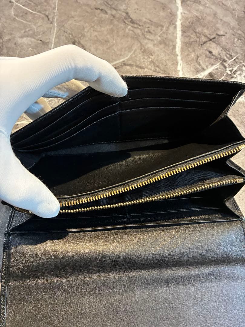 BVLGARI 長財布　本体　黒色　留め具　金色