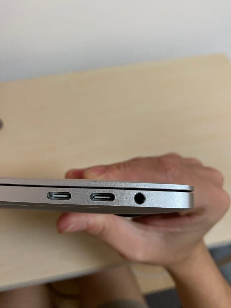 MacBook本体 MacBook Pro 2019 13inch intel Core i5