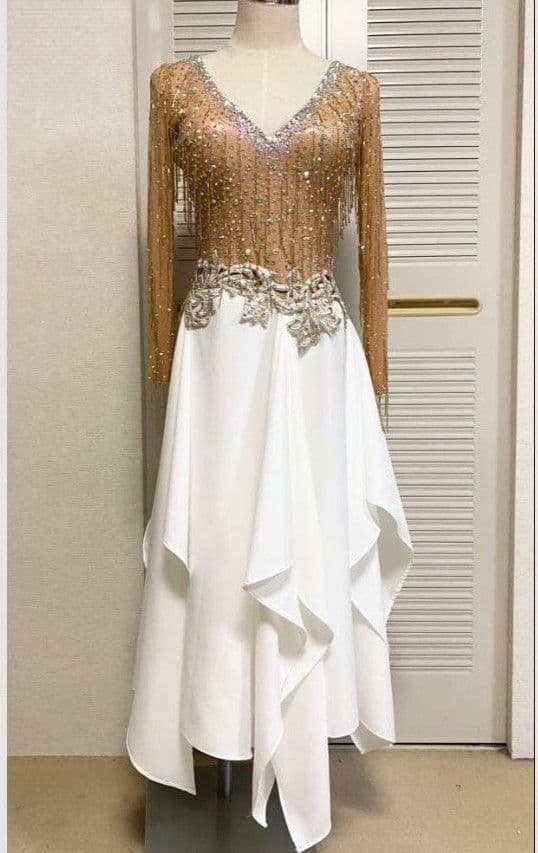 社交ダンスドレス 白と金 フリンジ付き