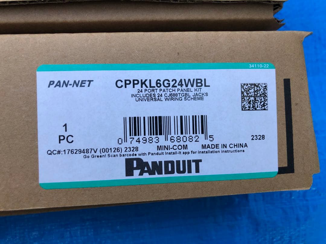 Panduit 24ポートパッチパネルキット CPPKL6G24WBL 10個