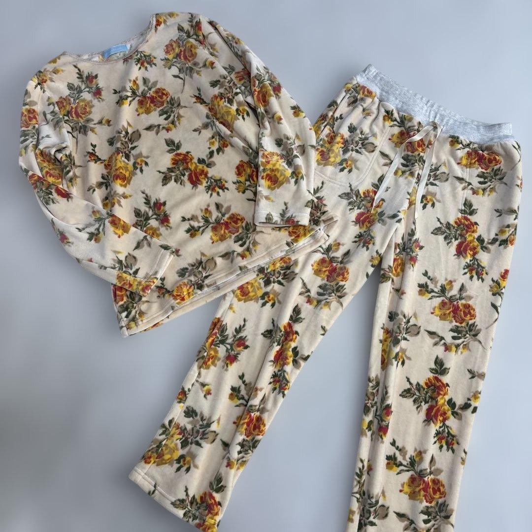 キッドブルー　パジャマ　ルームウェア　セットアップ　ストレッチ　花柄　肌触り◎