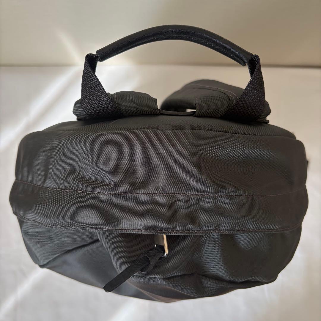 スタンダードサプライ ララビギン　デイリーデイパック　チャコールグレー