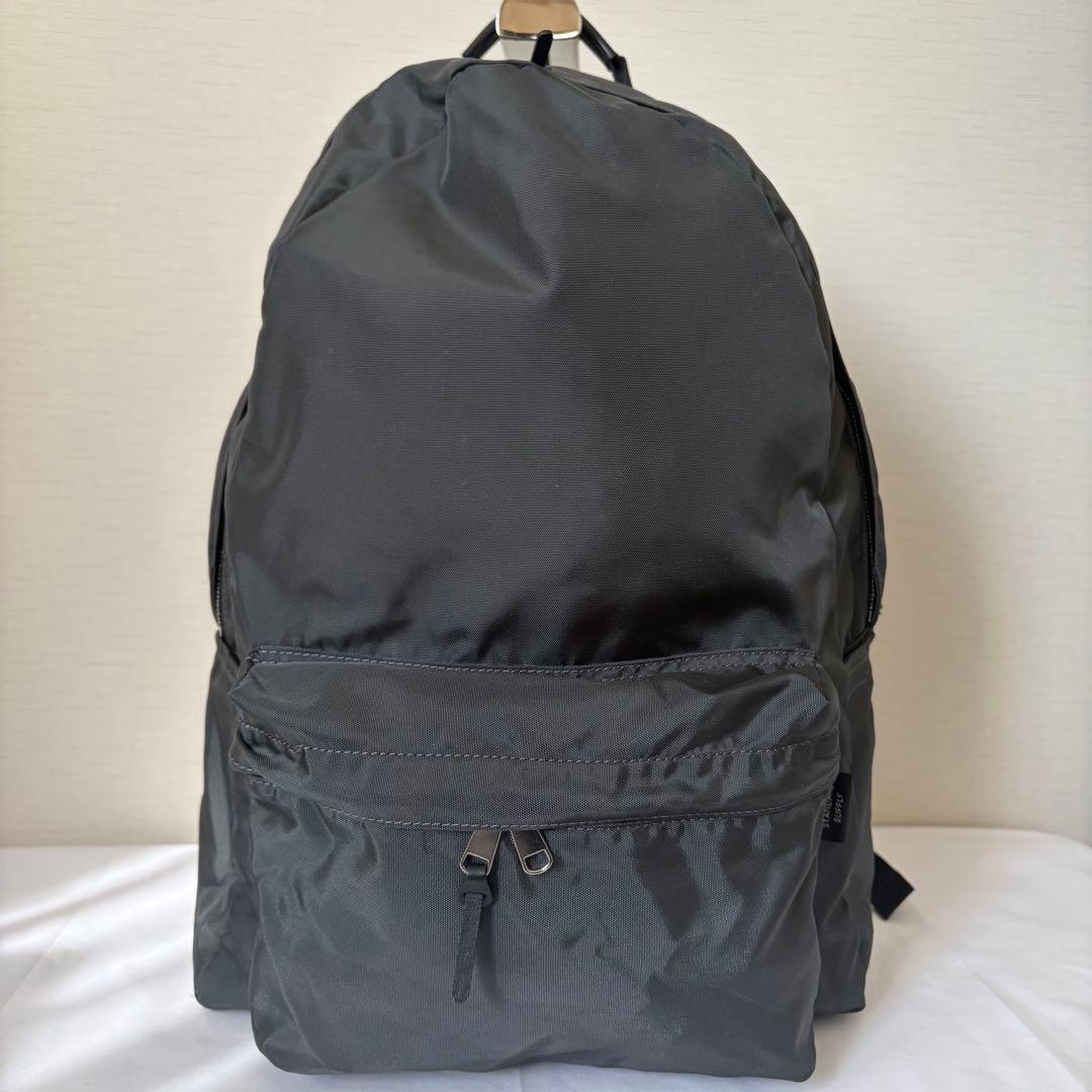 スタンダードサプライ ララビギン　デイリーデイパック　チャコールグレー