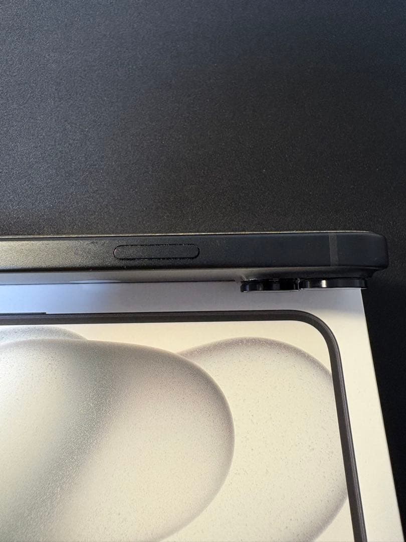 【美品】iPhone 15 256GB