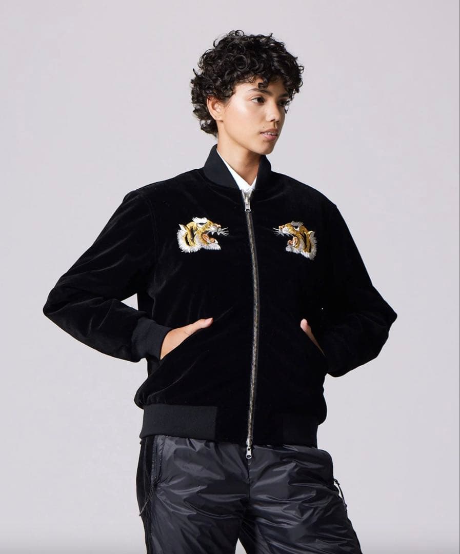 新品 TAION リバーシブル スカジャン ダウンジャケット 黒 L 虎