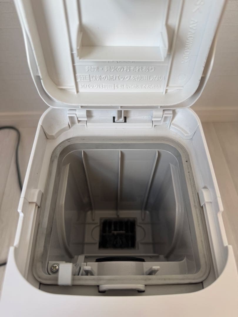 お値下げ　パナソニック コードレス 掃除機 MC-NS100K