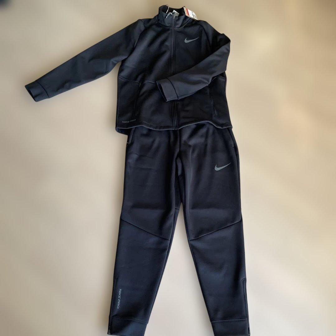 新品　タグ付　定価19,000円Nike ProBlack セットアップ（ L）