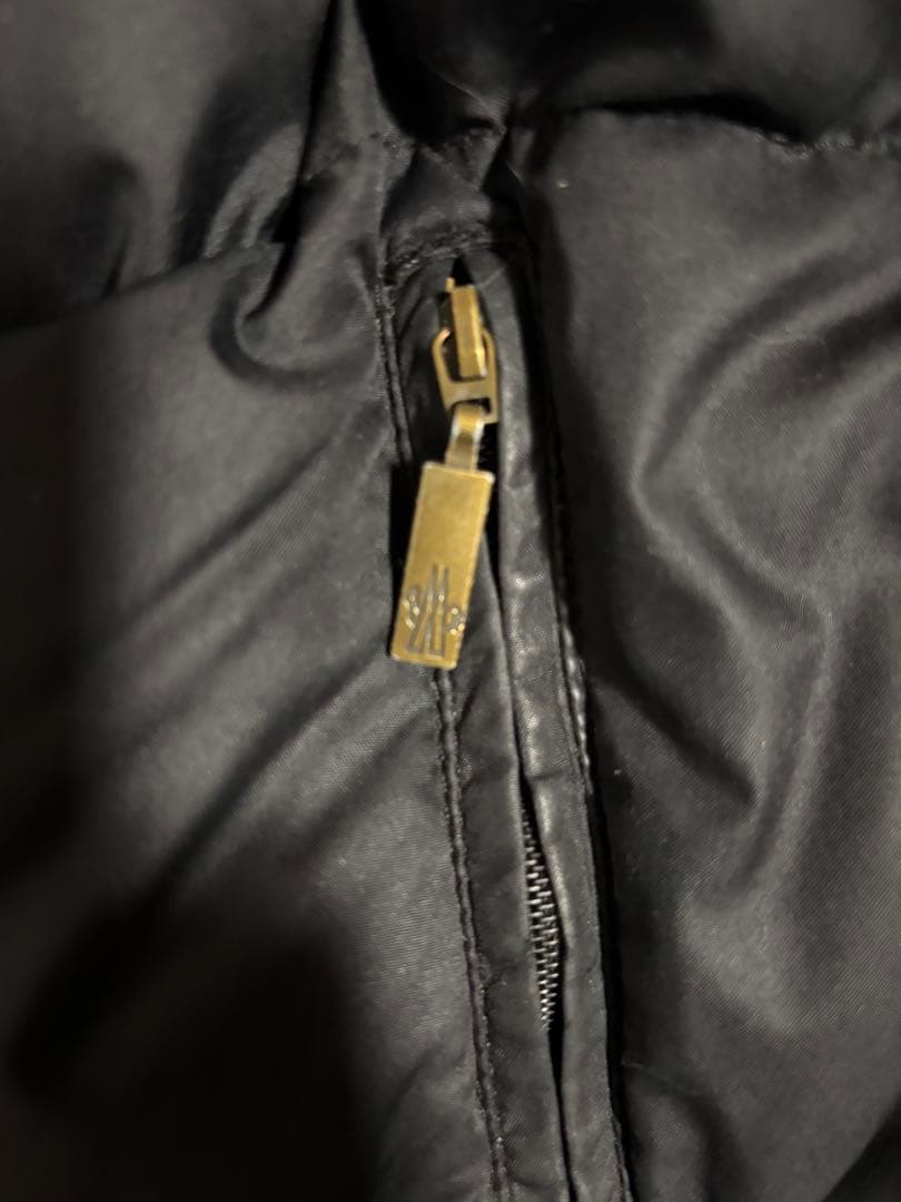 l*y様 MONCLER ブラック ダウンジャケット サイズ3