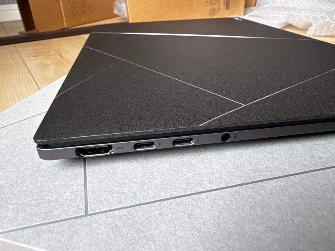 【なむなむ】ASUS Zenbook S14 UX5406SA U7