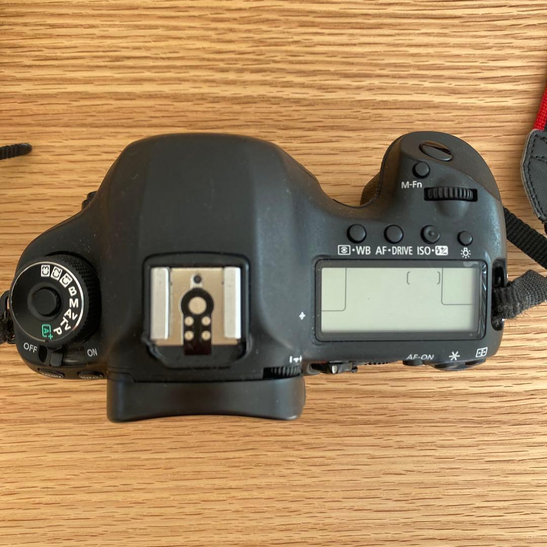 Canon EOS 5D Mark Ⅲデジタル一眼レフ本体ストラップ外箱説明書付