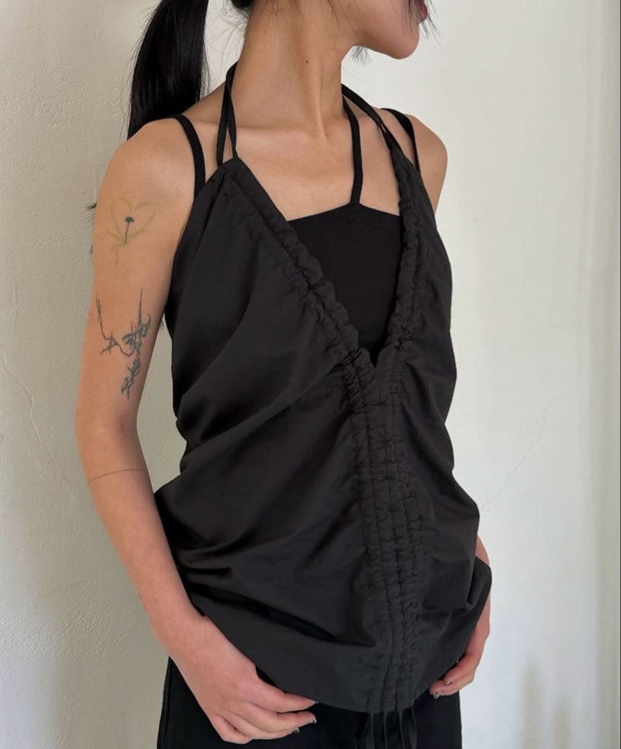 Baserange Pictorial Strap Top ブラック