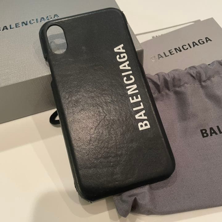 バレンシアガ　スマホケース