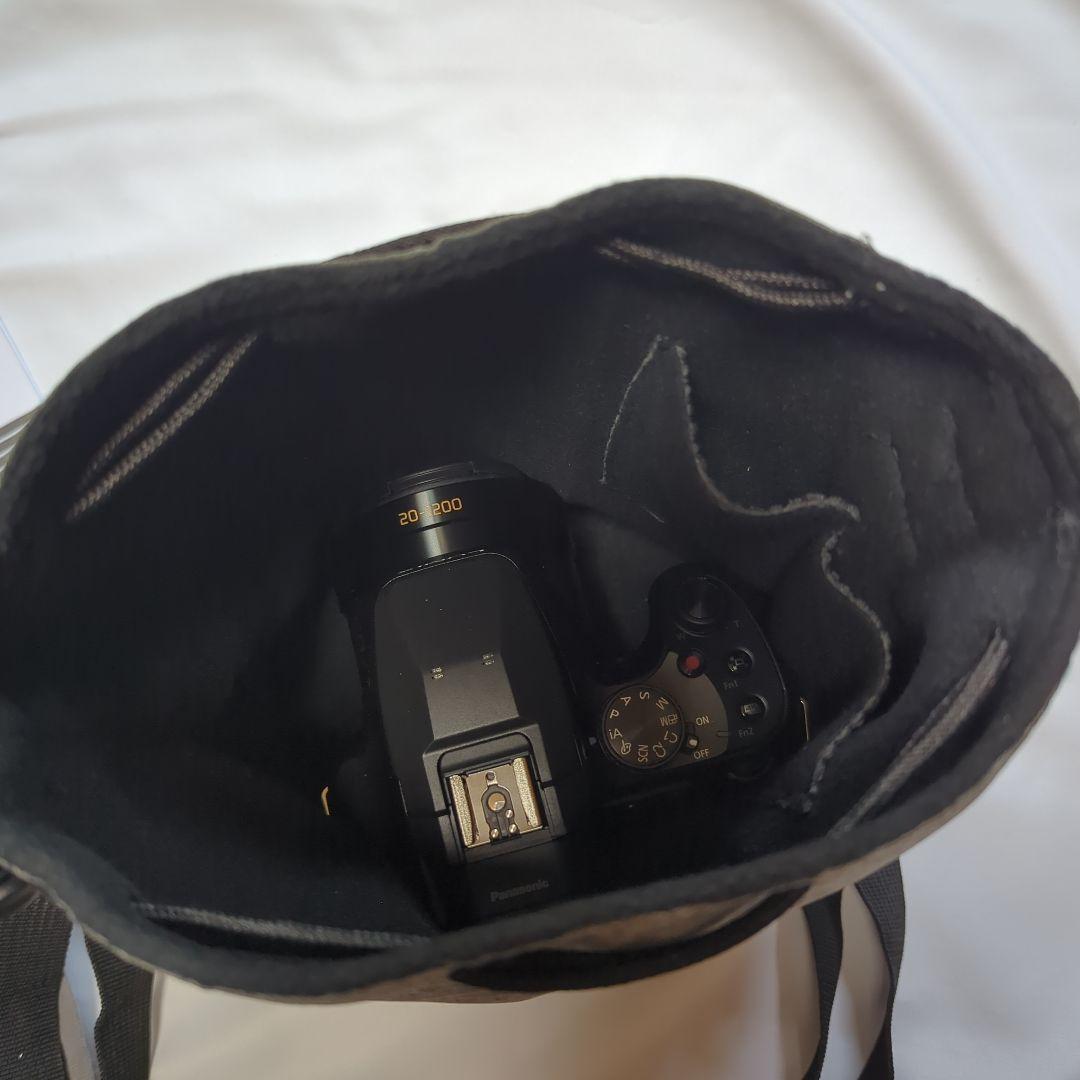 ほぼ新品　Panasonic LUMIX DC-FZ85D　＋カード、バック