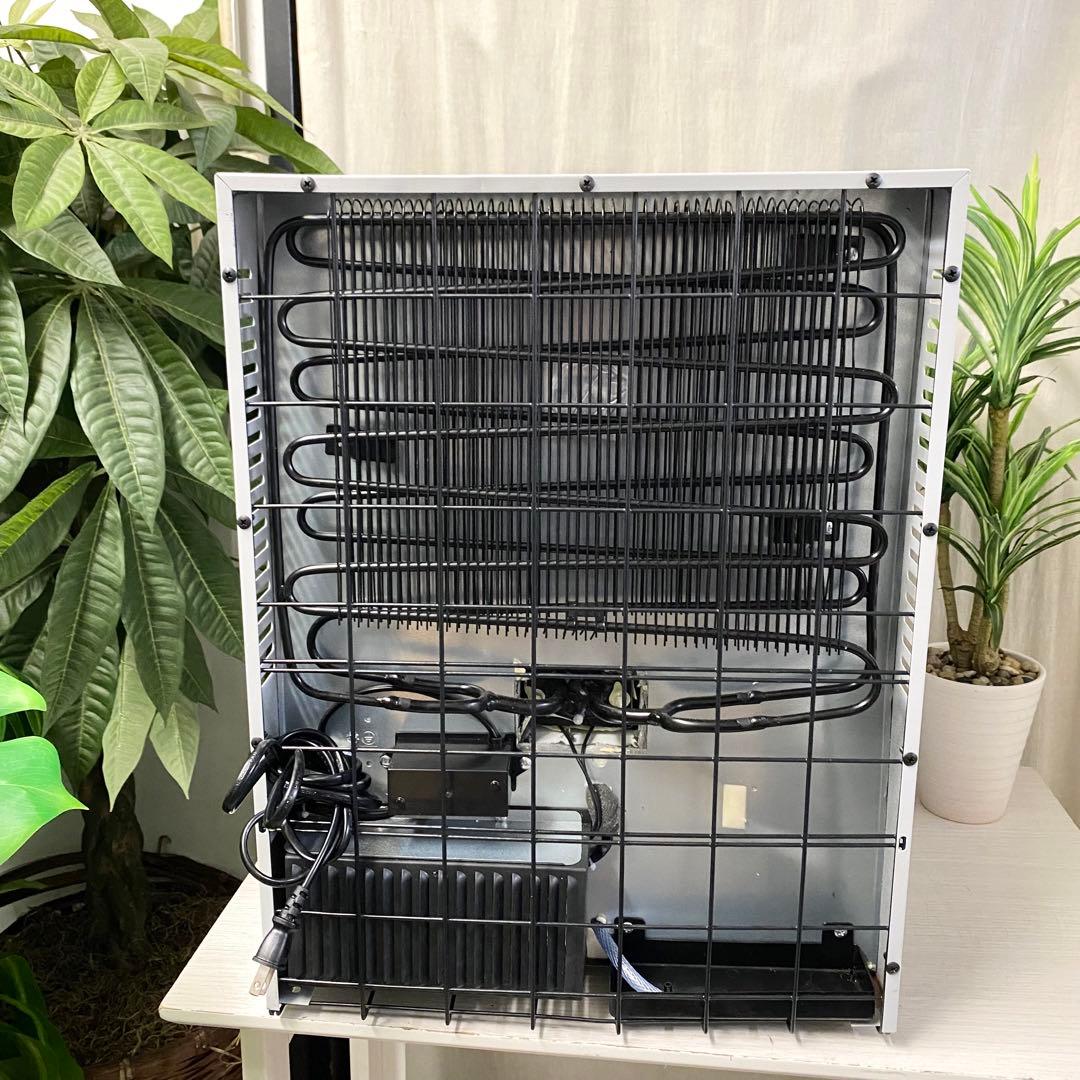 ペルチェ式だからとっても静か♪寝室でも気にならない！1ドア冷蔵庫32L