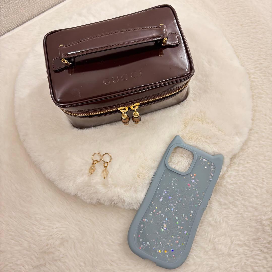 良品　グッチ　バニティバッグ　メイクバッグ　収納　エナメル　ロゴ　ブラウン