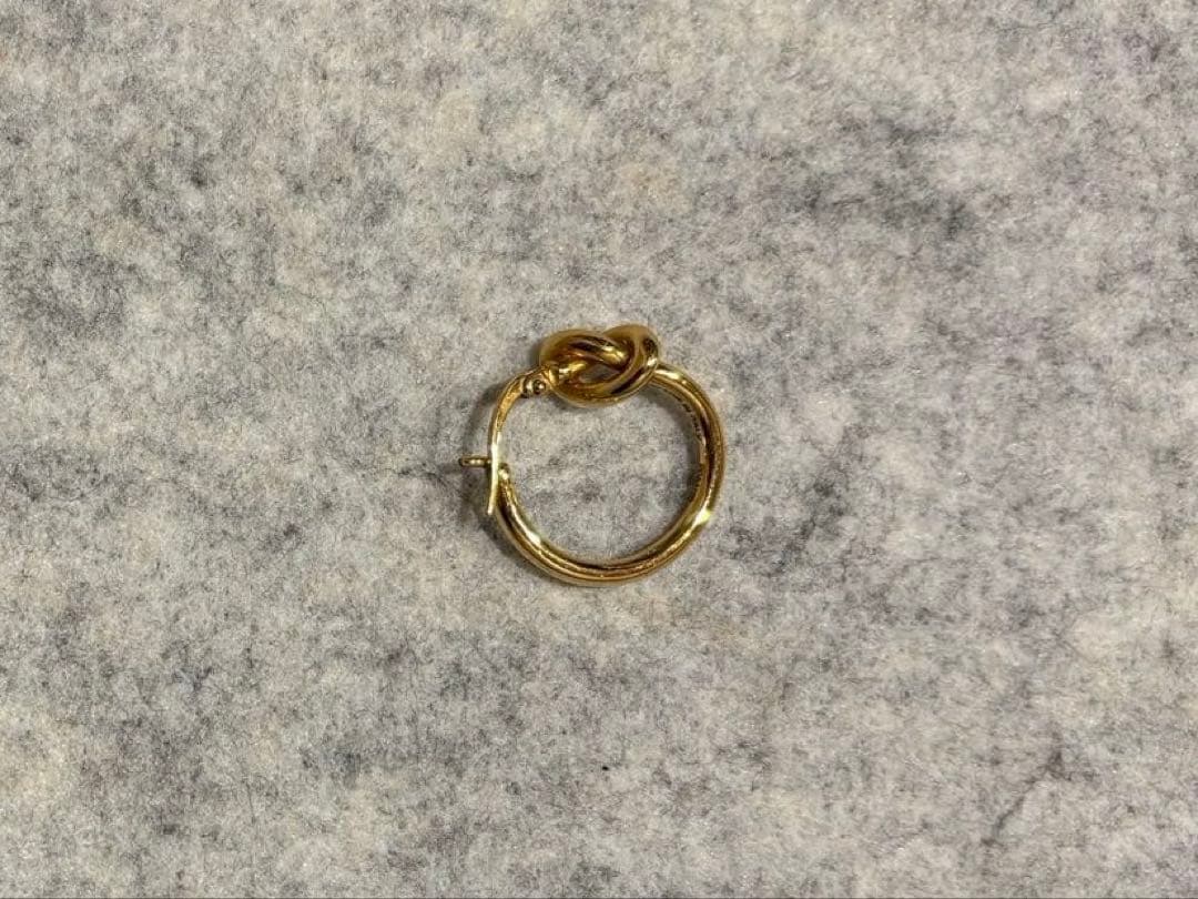 【チャイ】CELINE セリーヌ ノット フープ ピアス 片耳 ゴールド