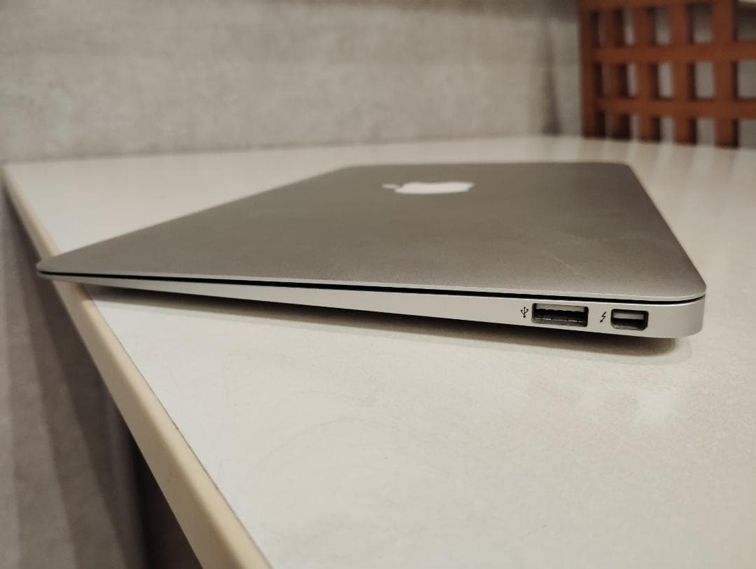 MacBook Air 11-inch Early 2014（A1465）
