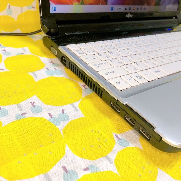 *59❤️進学や就職の準備に✨カンタンすぐ使える♫オシャレなノートパソコン