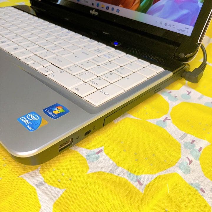 *59❤️進学や就職の準備に✨カンタンすぐ使える♫オシャレなノートパソコン